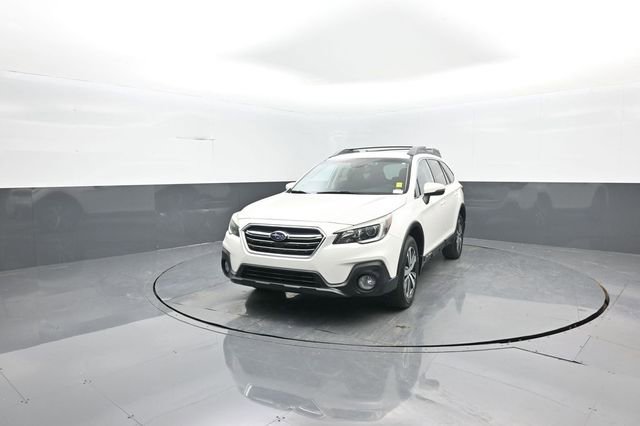 Used 2018 Subaru Outback 2.5i Premium image 3