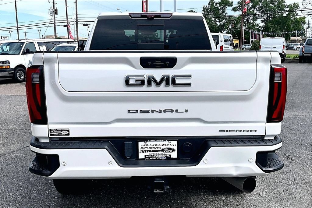 Used 2024 GMC Sierra 2500 Denali Ultimate AWD/4WD image 4