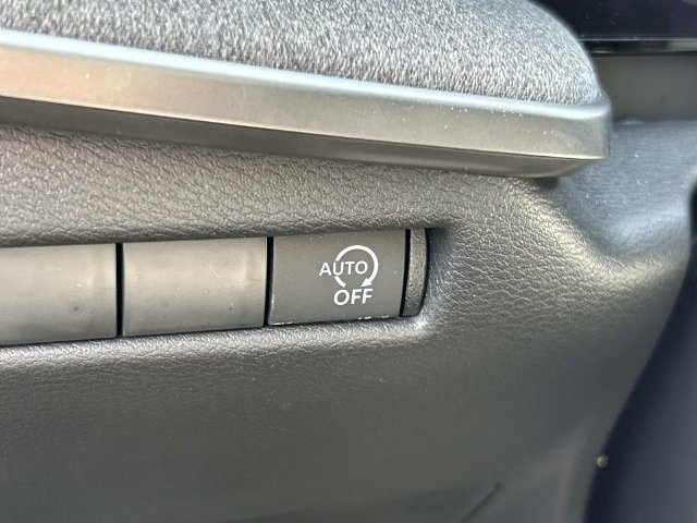 Used 2026 Nissan Kicks SV w/ Cold Weather Package FWD image 30