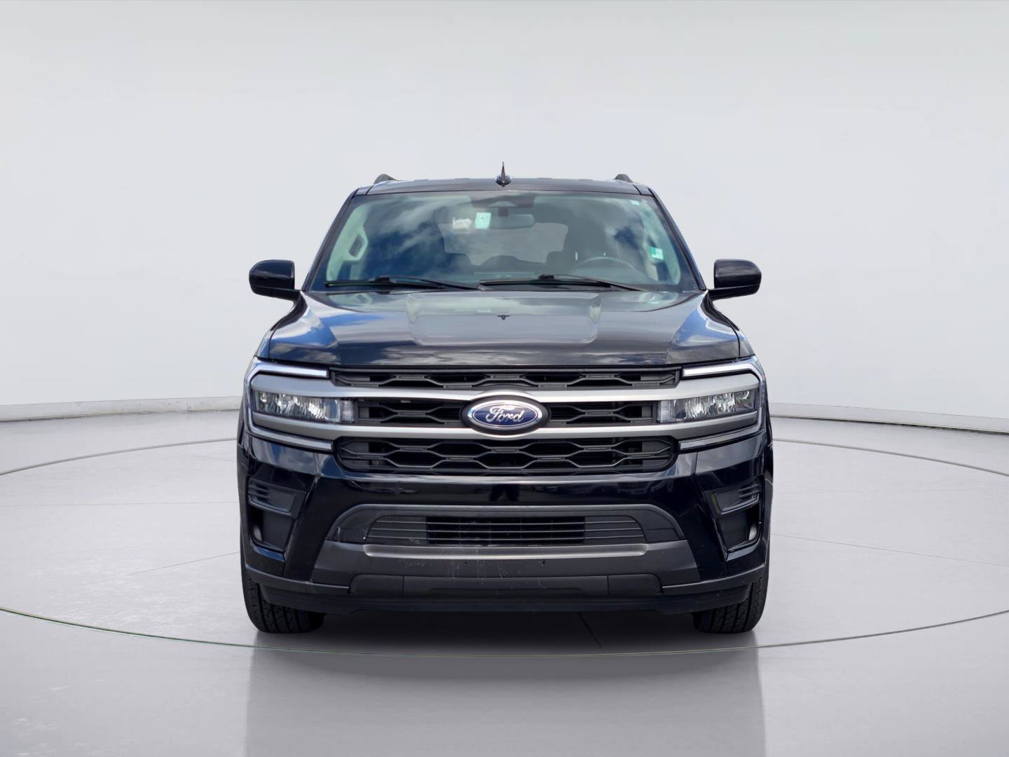 Certified 2024 Ford Expedition XLT AWD/4WD image 2