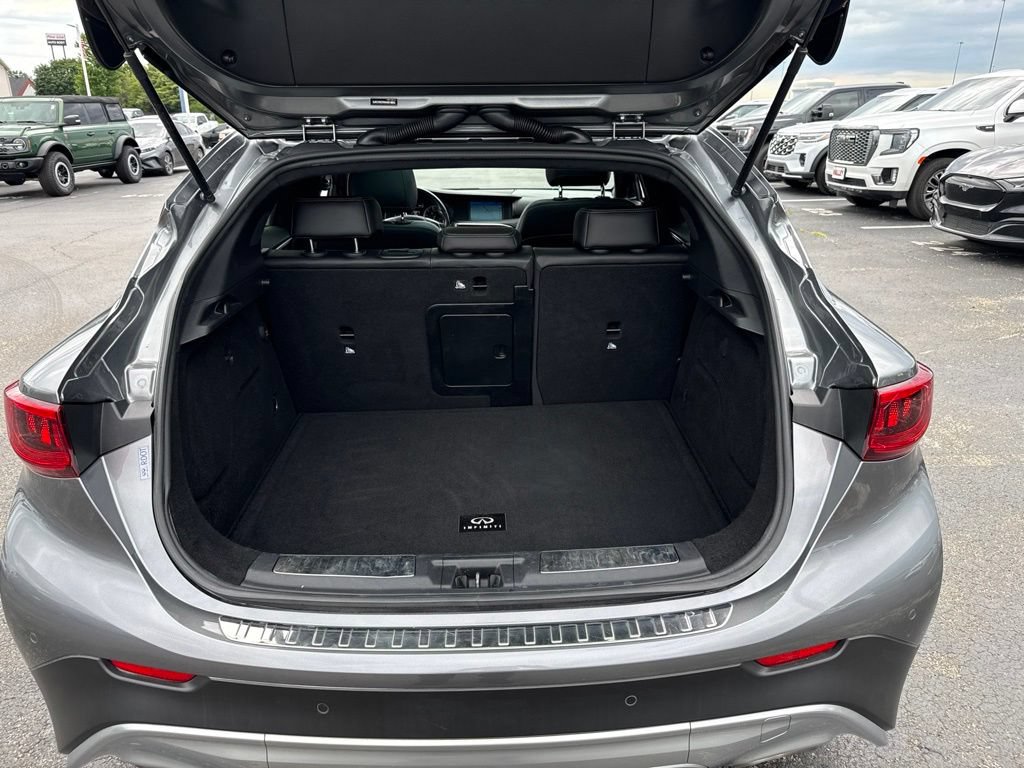 Used 2017 INFINITI QX30 Premium w/ Navigation Package AWD/4WD image 40