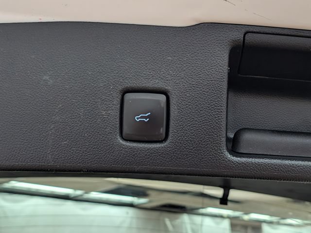 Certified 2022 Ford Escape SEL w/ Technology Package AWD/4WD image 19