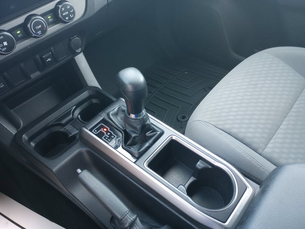 Used 2022 Toyota Tacoma SR5 RWD image 29