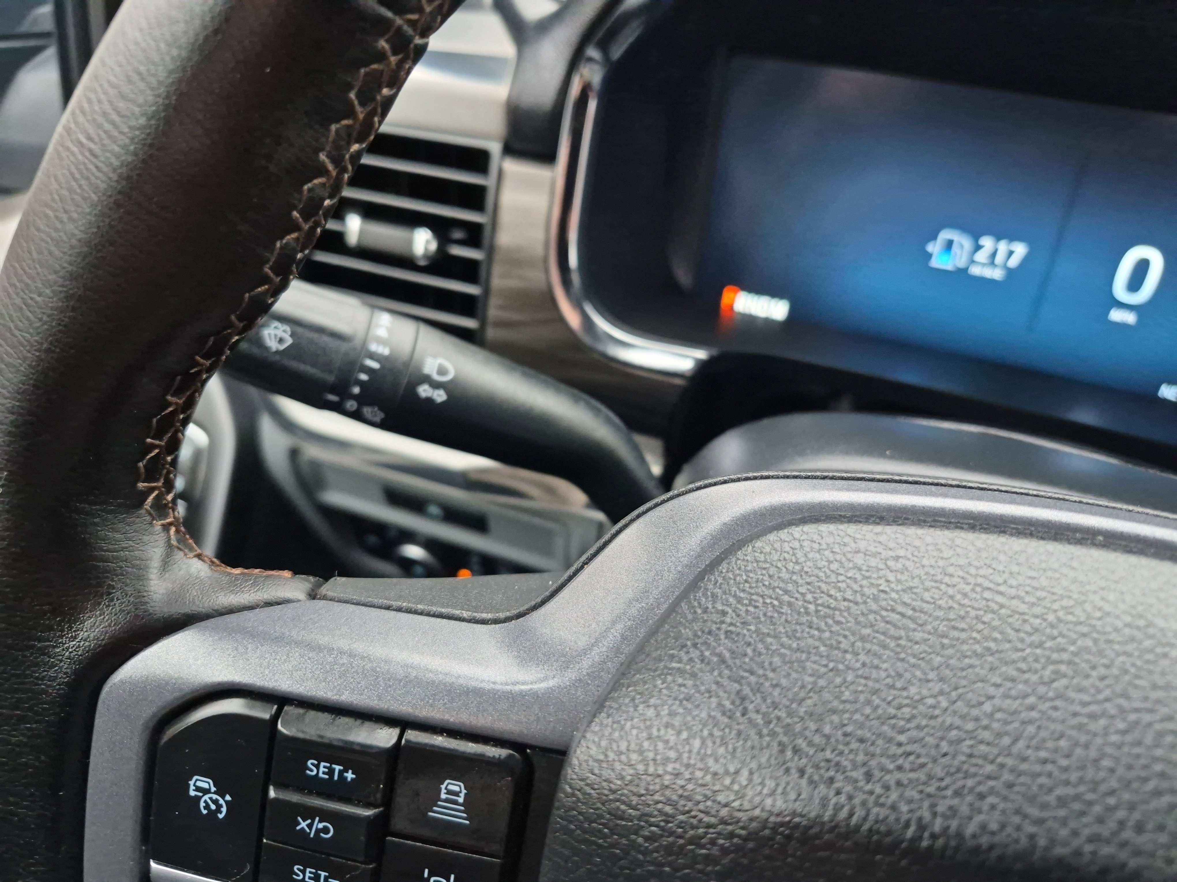 Certified 2025 Ford F150 Lariat w/ Equipment Group 501A Mid image 30