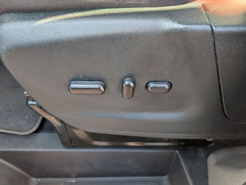 Certified 2022 Ford Transit 350 XLT RWD image 24