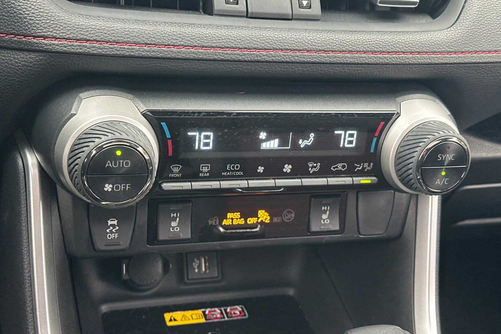 Used 2023 Toyota RAV4 XSE w/ Weather Package AWD/4WD image 19
