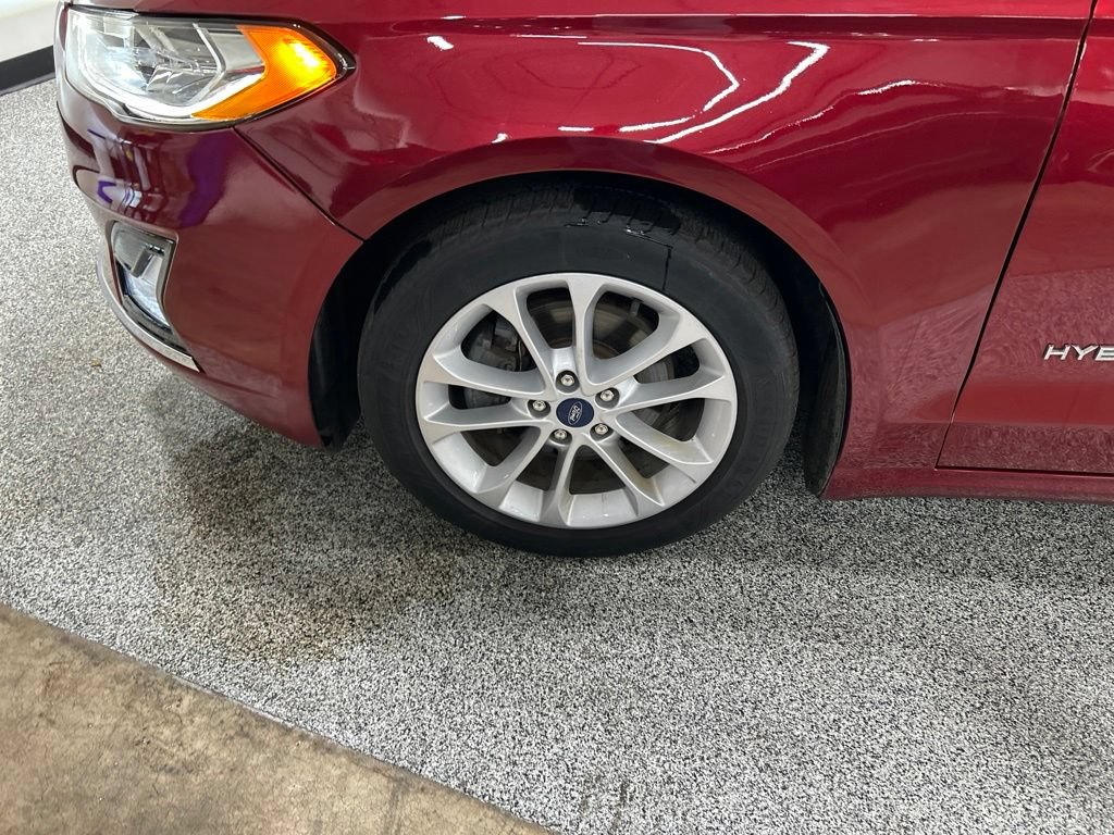 Certified 2019 Ford Fusion SE FWD image 29