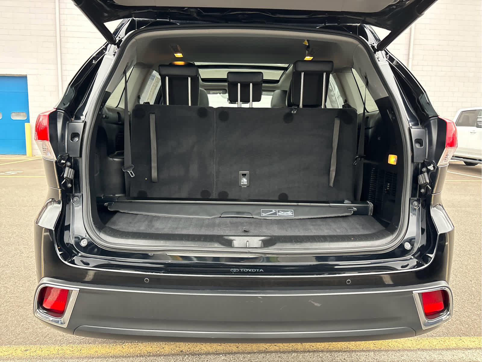 Used 2019 Toyota Highlander Limited Platinum image 35