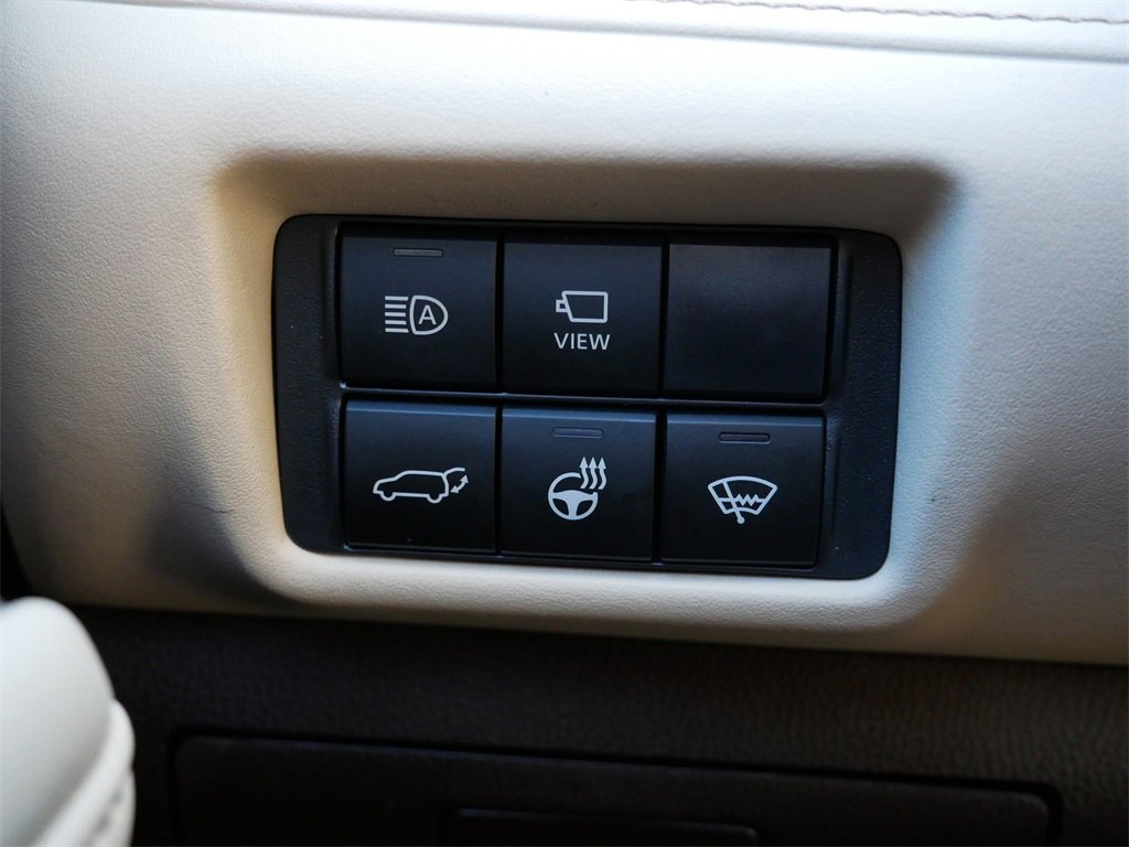 Used 2022 Toyota Highlander Limited image 17