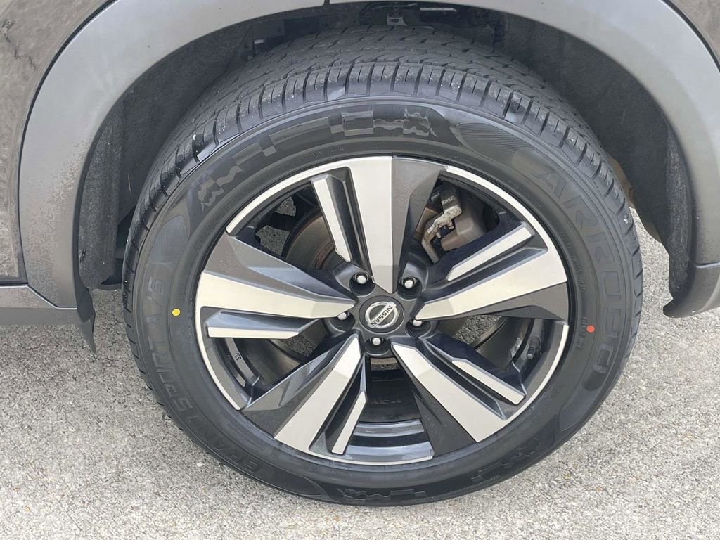 Used 2021 Nissan Rogue Platinum AWD/4WD image 9
