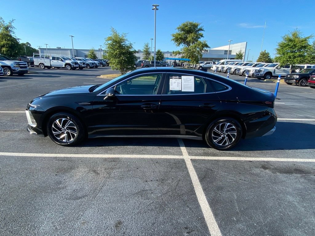 Used 2026 Hyundai Sonata Blue FWD image 4