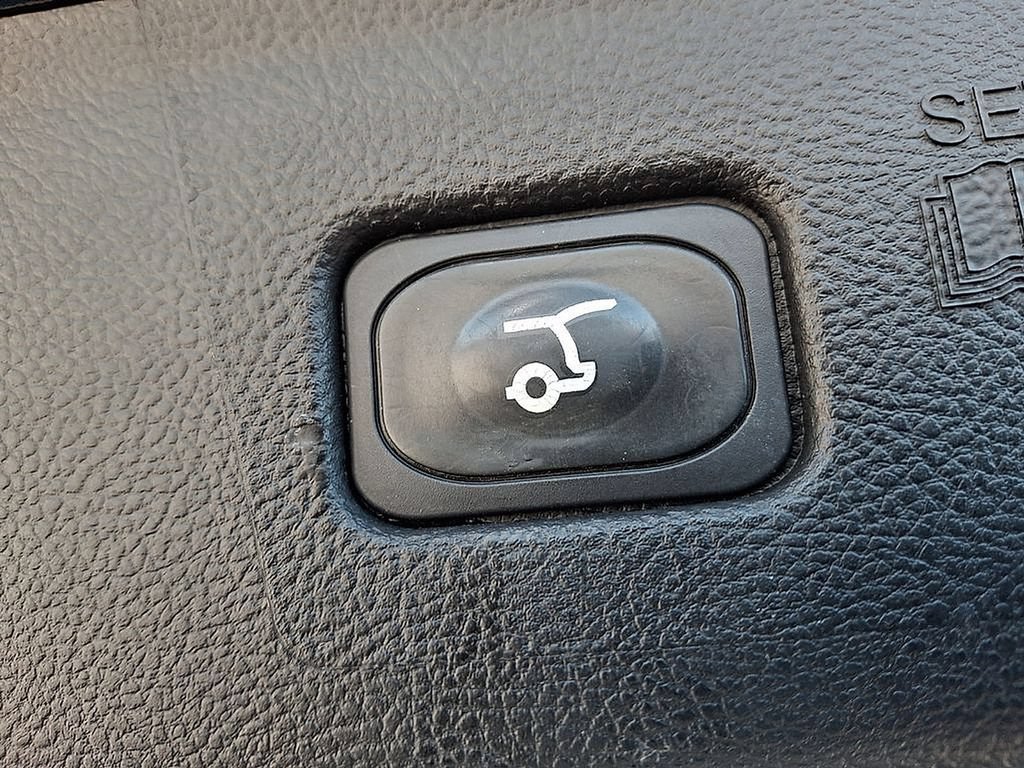Certified 2024 Ford Edge ST-Line AWD/4WD image 30
