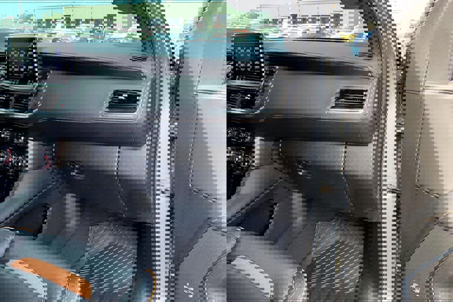 Used 2021 GMC Yukon AT4 w/ AT4 Premium Package image 18