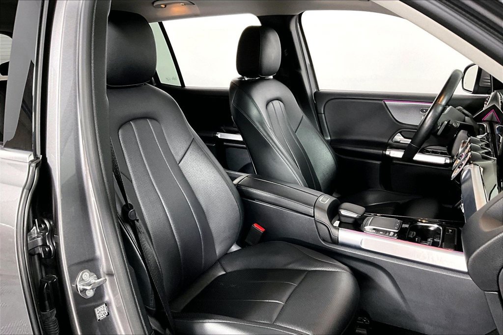 Used 2022 Mercedes-Benz GLB 250 4MATIC w/ Premium Package Lite image 7