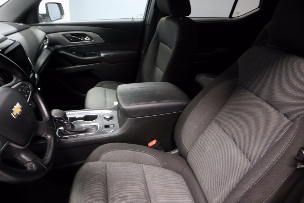 Used 2023 Chevrolet Traverse LT FWD image 25