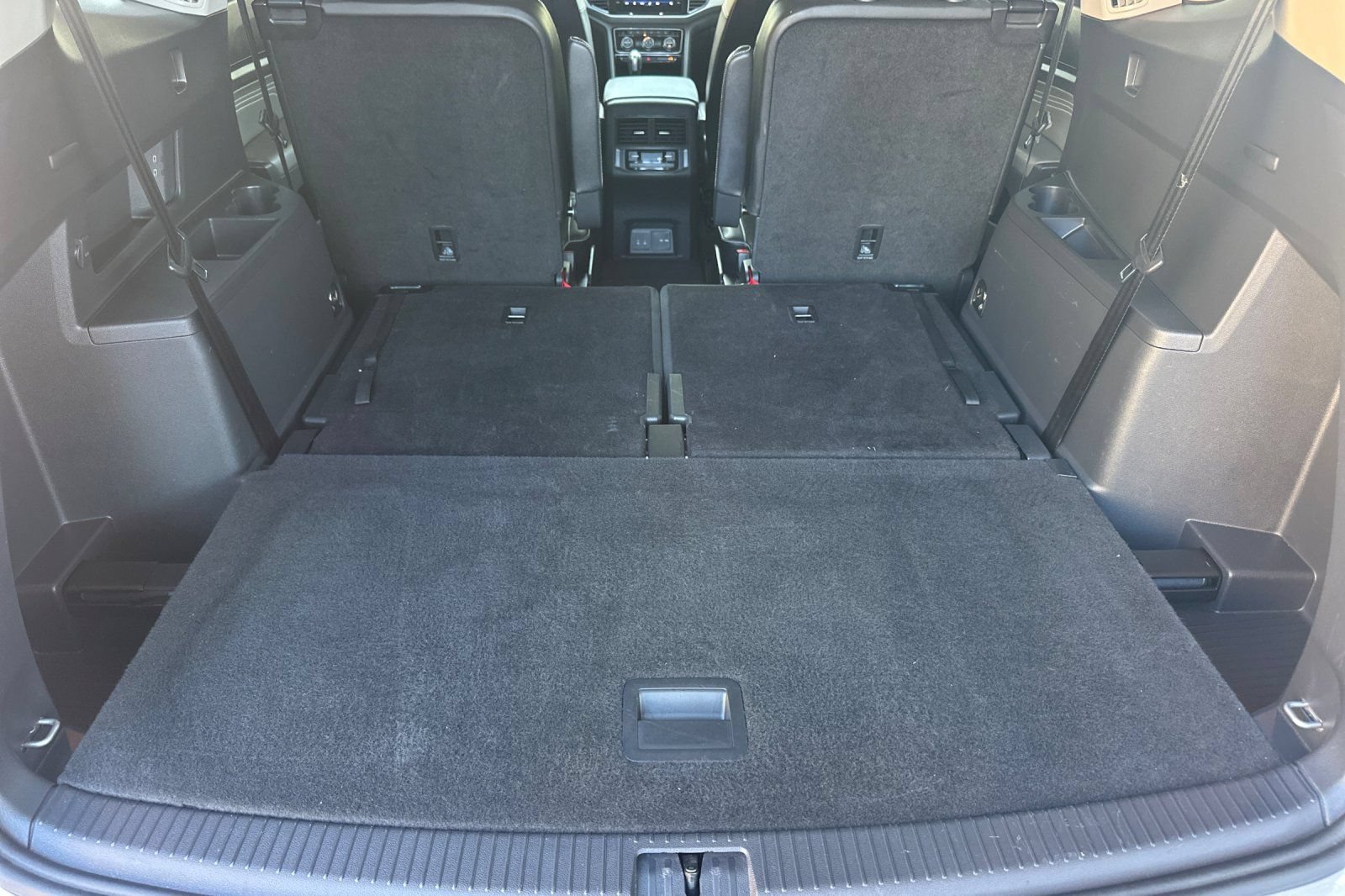 Used 2022 Volkswagen Atlas SEL R-Line AWD/4WD image 17