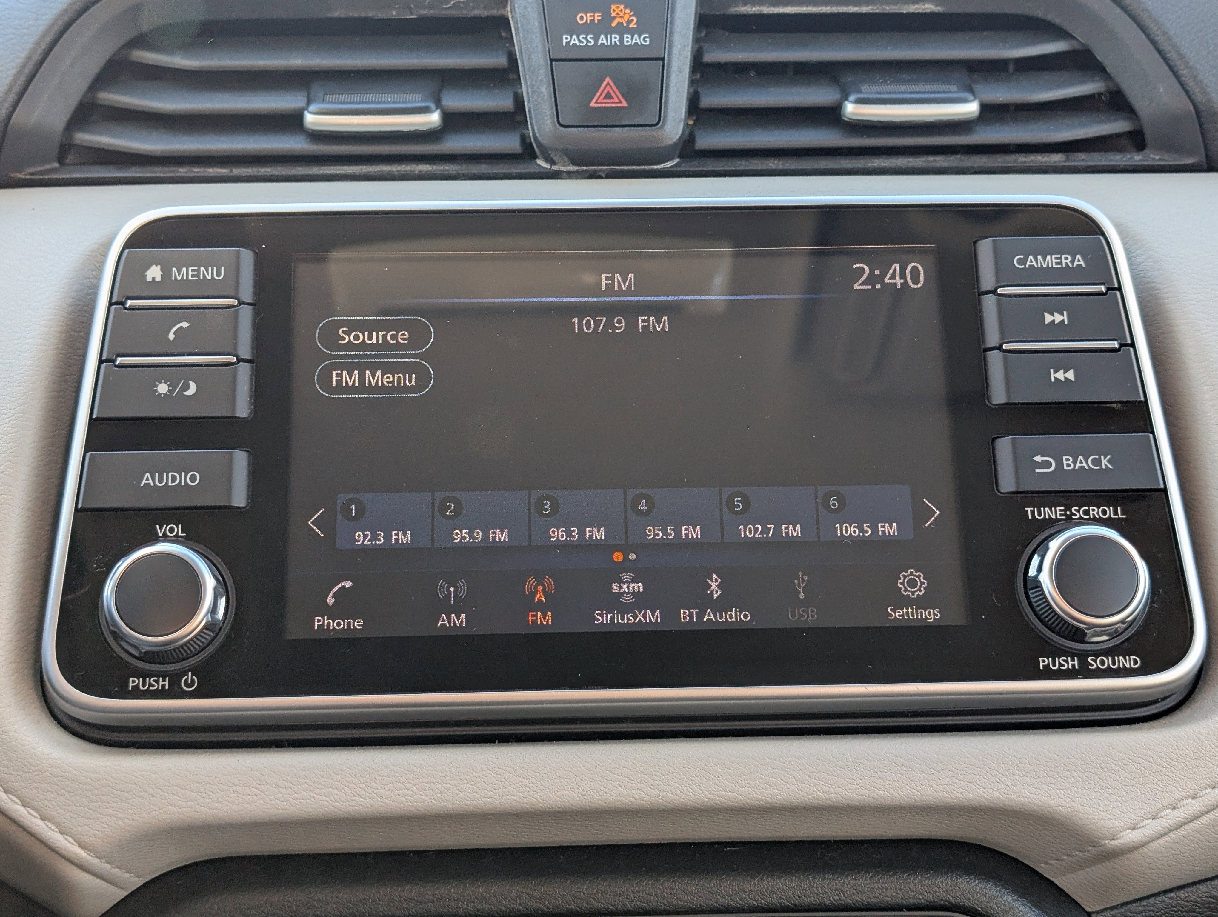 Used 2021 Nissan Versa SV image 25