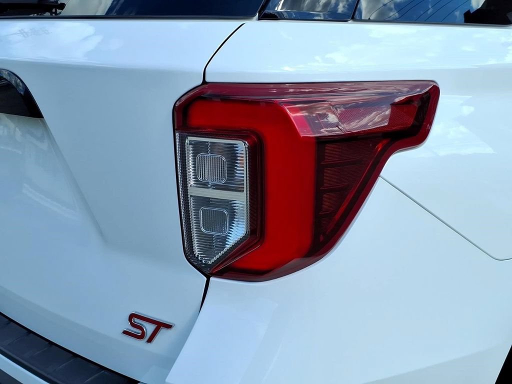 Certified 2023 Ford Explorer ST w/ Equipment Group 401A AWD/4WD image 9