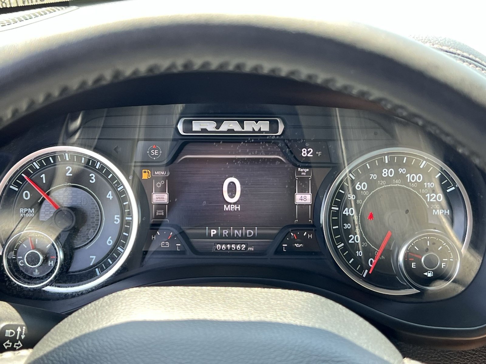 Used 2024 RAM 1500 Laramie AWD/4WD image 17