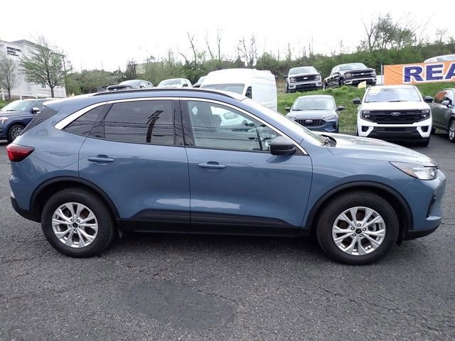 Certified 2024 Ford Escape Active w/ Tech Pack #1 AWD/4WD image 2