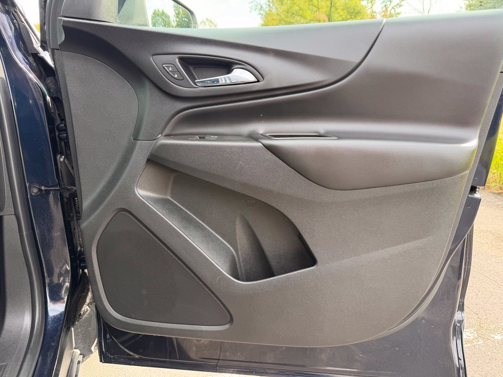 Used 2020 Chevrolet Equinox LT w/ Driver Convenience Package FWD image 19