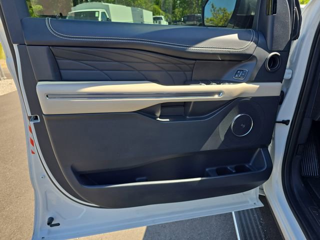 Certified 2023 Ford Expedition Max Platinum AWD/4WD image 13