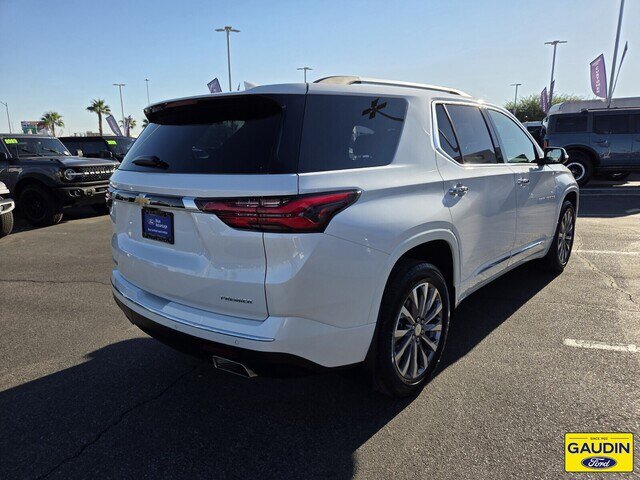 Used 2023 Chevrolet Traverse Premier FWD image 7