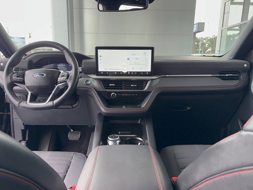 Certified 2025 Ford Explorer ST-Line w/ Premium Package RWD image 28