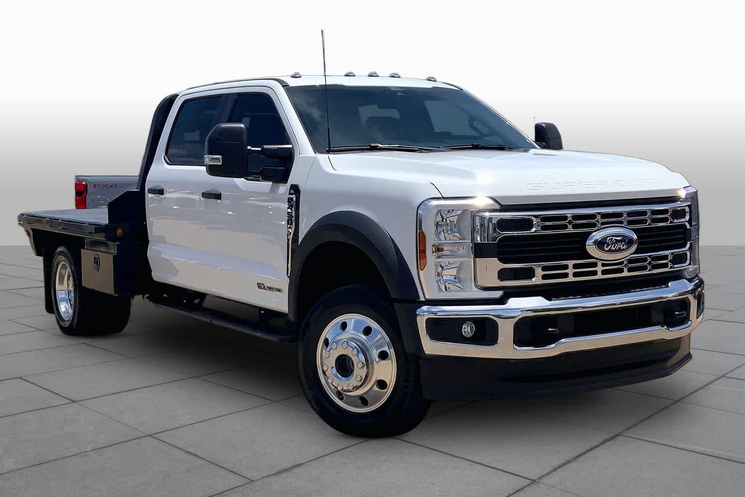Certified 2026 Ford F450 XL w/ XL Chrome Package AWD/4WD image 3