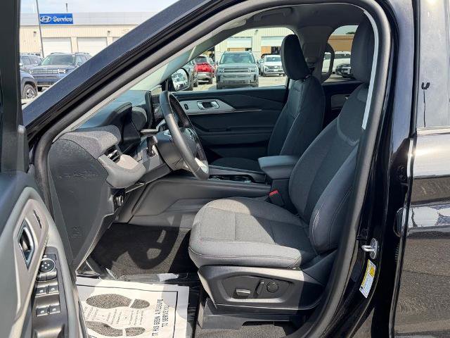 Certified 2025 Ford Explorer Active AWD/4WD image 16