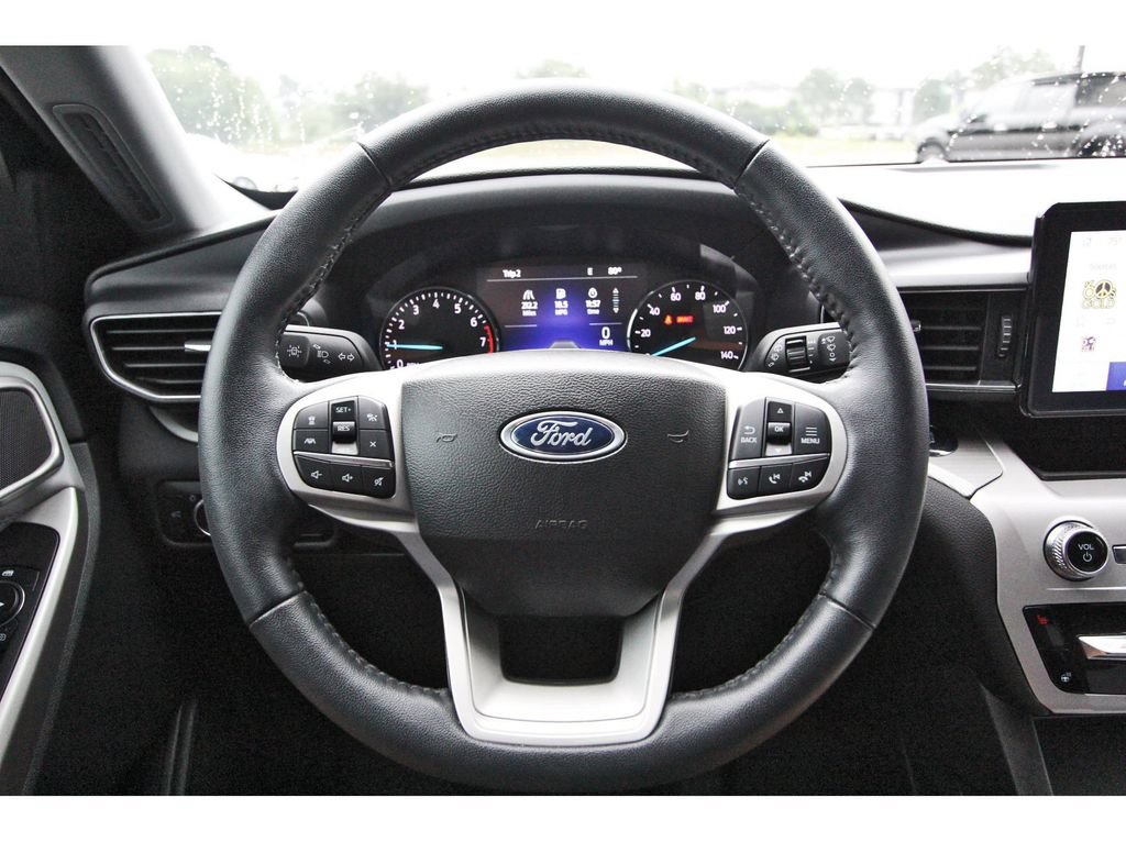 Certified 2023 Ford Explorer XLT w/ Equipment Group 202A RWD image 15