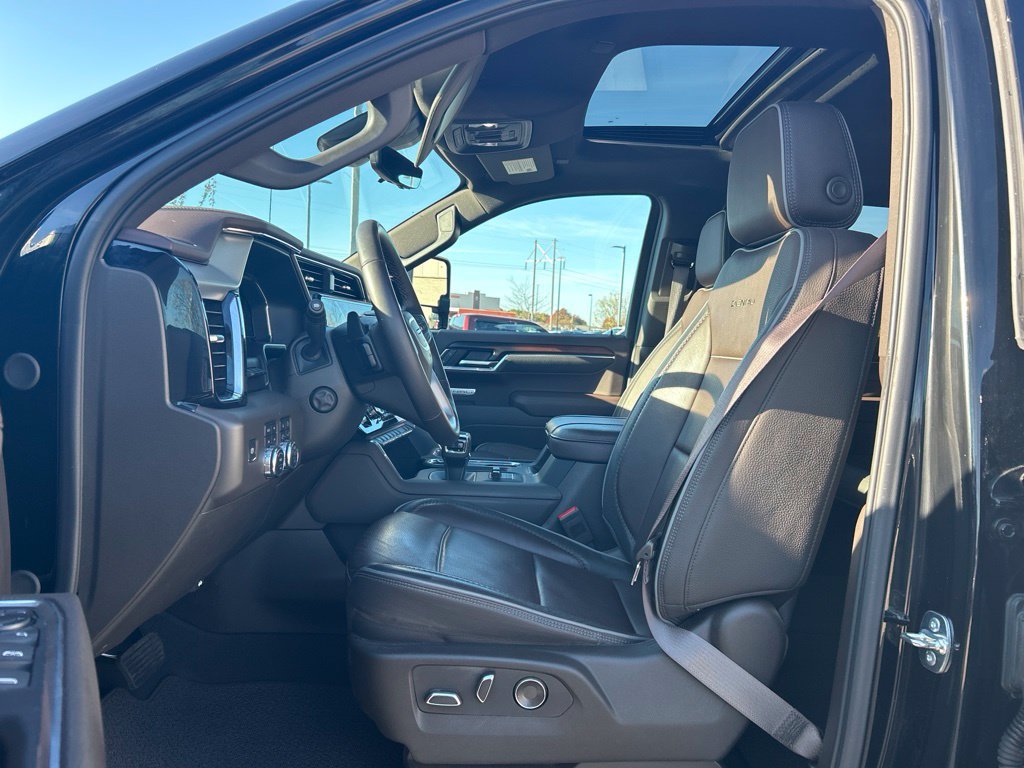 Used 2025 GMC Sierra 1500 Denali w/ Denali Reserve Package AWD/4WD image 10