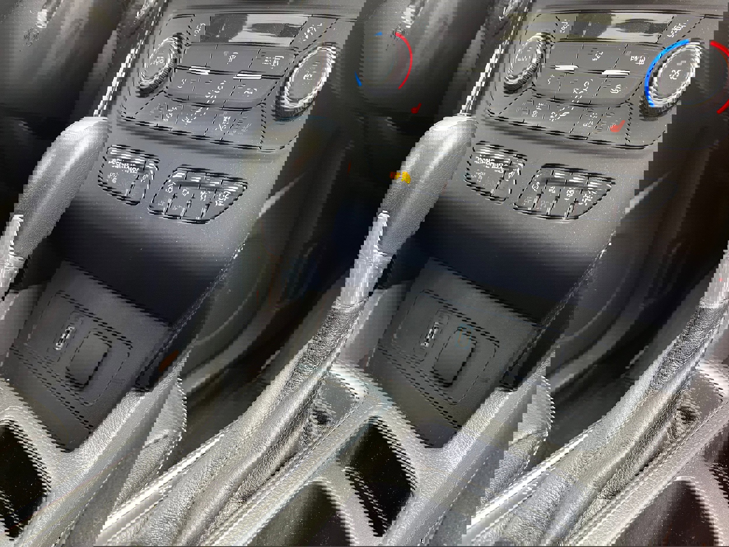 Certified 2018 Ford Escape Titanium w/ Ford Safe & Smart Package image 18