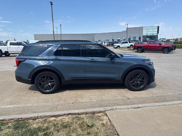 Certified 2025 Ford Explorer ST AWD/4WD image 6