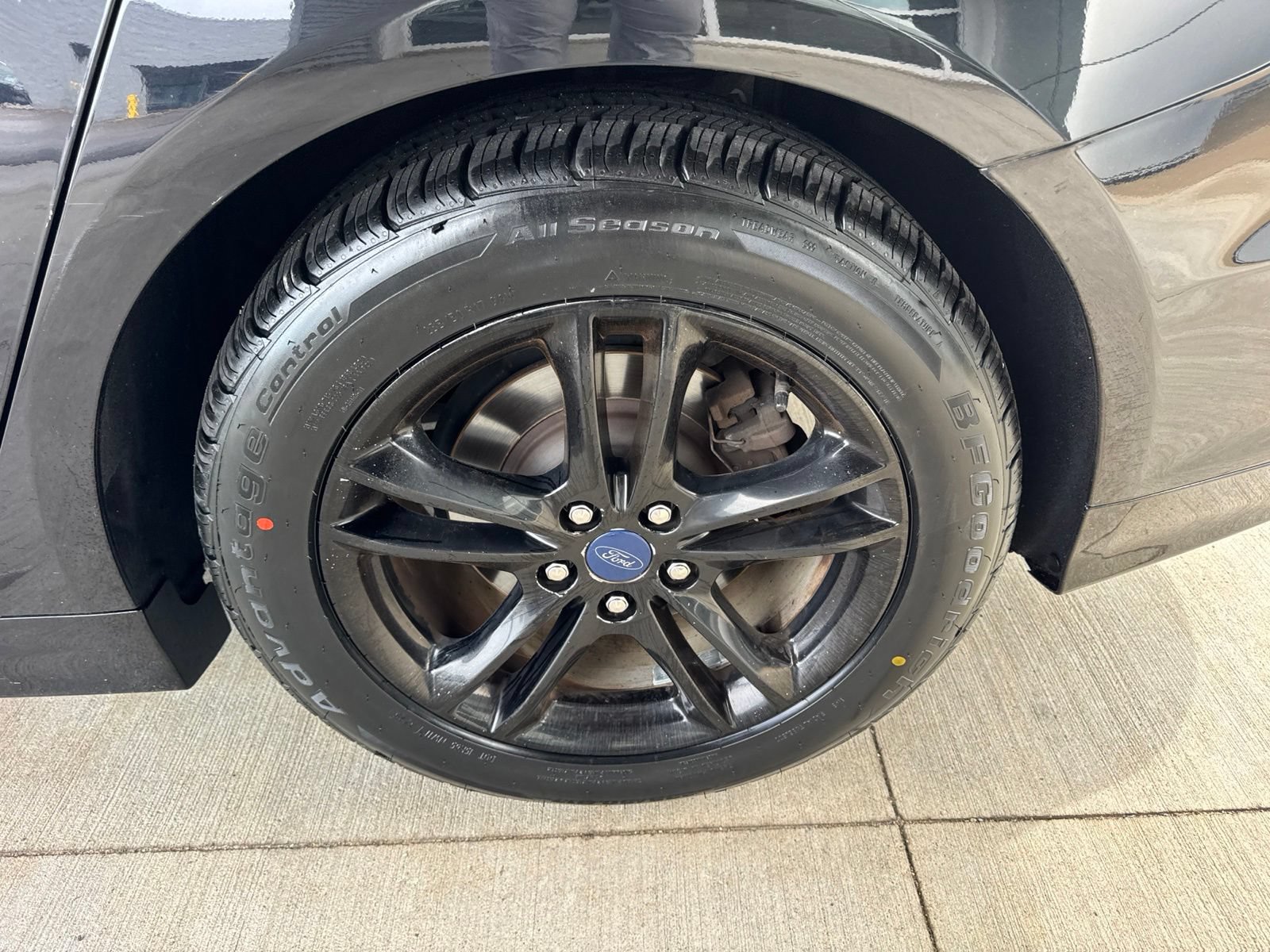 Certified 2018 Ford Fusion SE w/ Fusion SE Technology Package FWD image 18