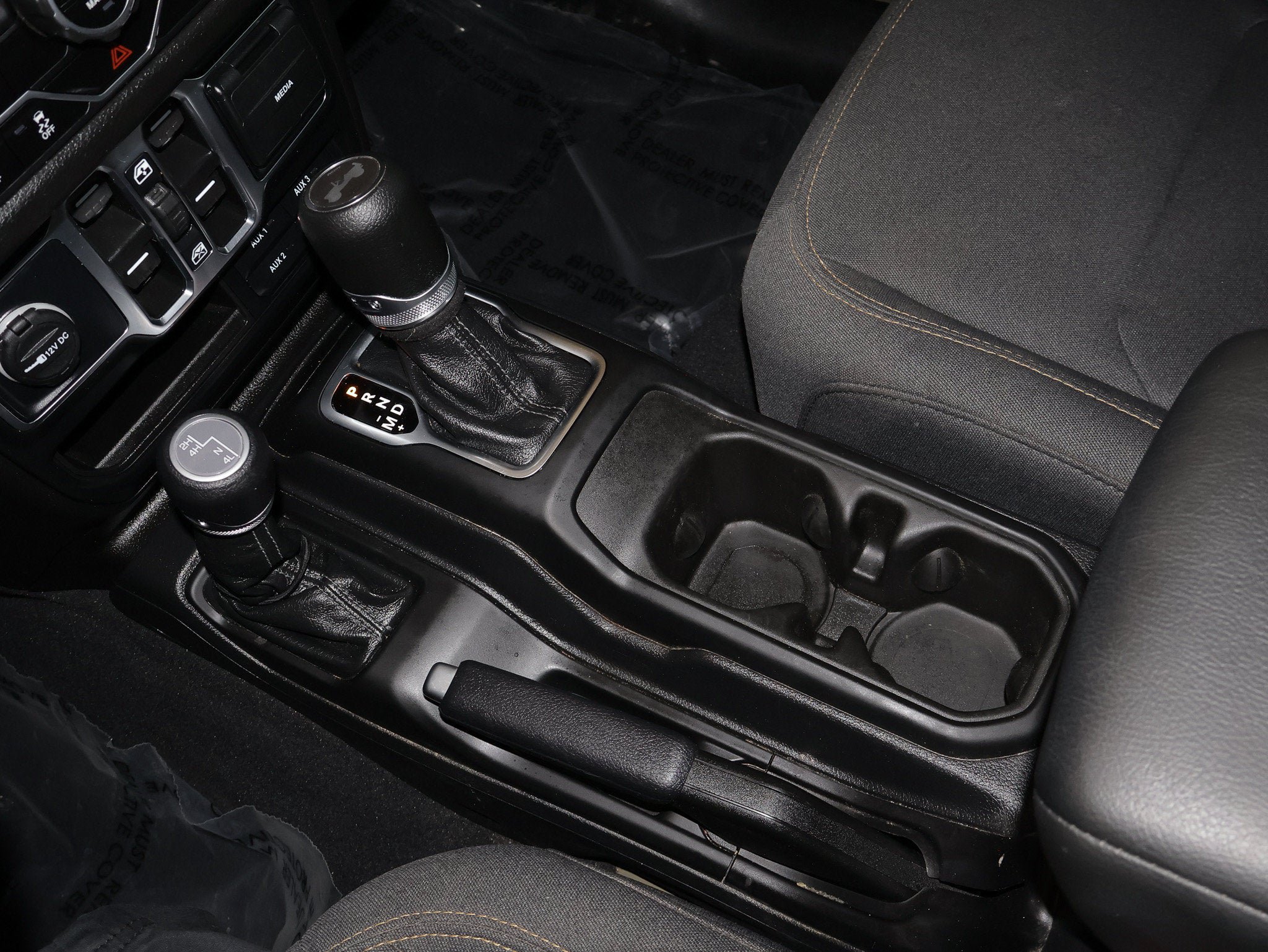 Used 2025 Jeep Wrangler Unlimited Sport AWD/4WD image 32