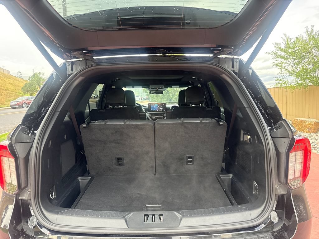 Certified 2025 Ford Explorer ST AWD/4WD image 8