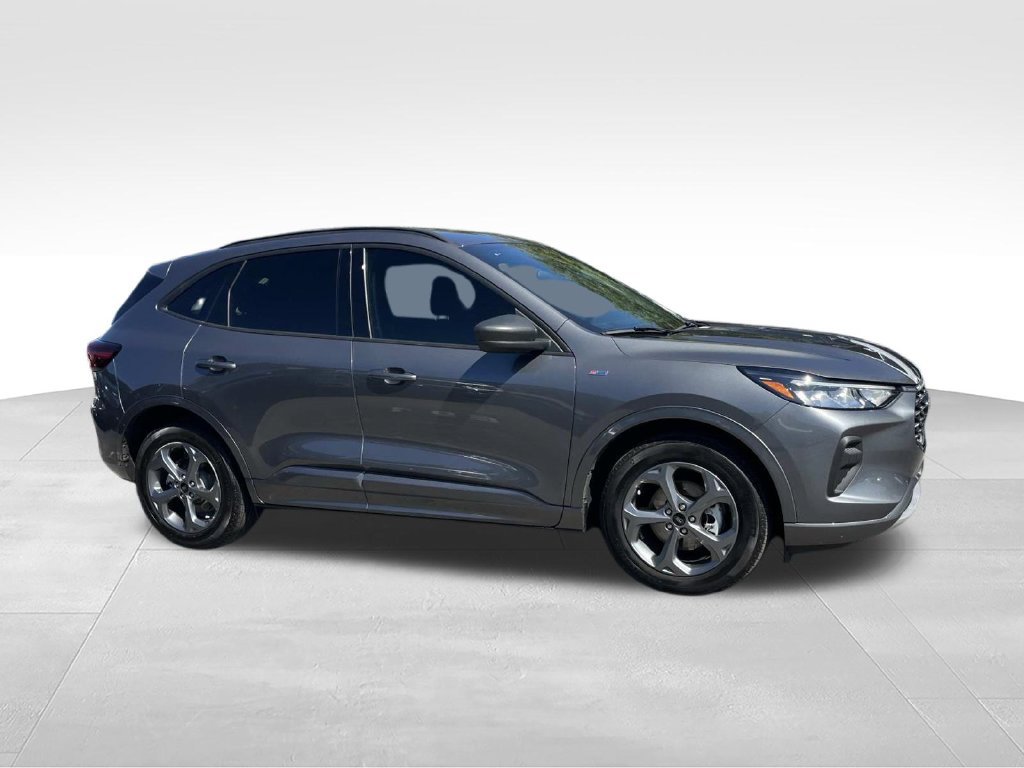 Certified 2024 Ford Escape ST-Line w/ Tech Pack #1 FWD image 2