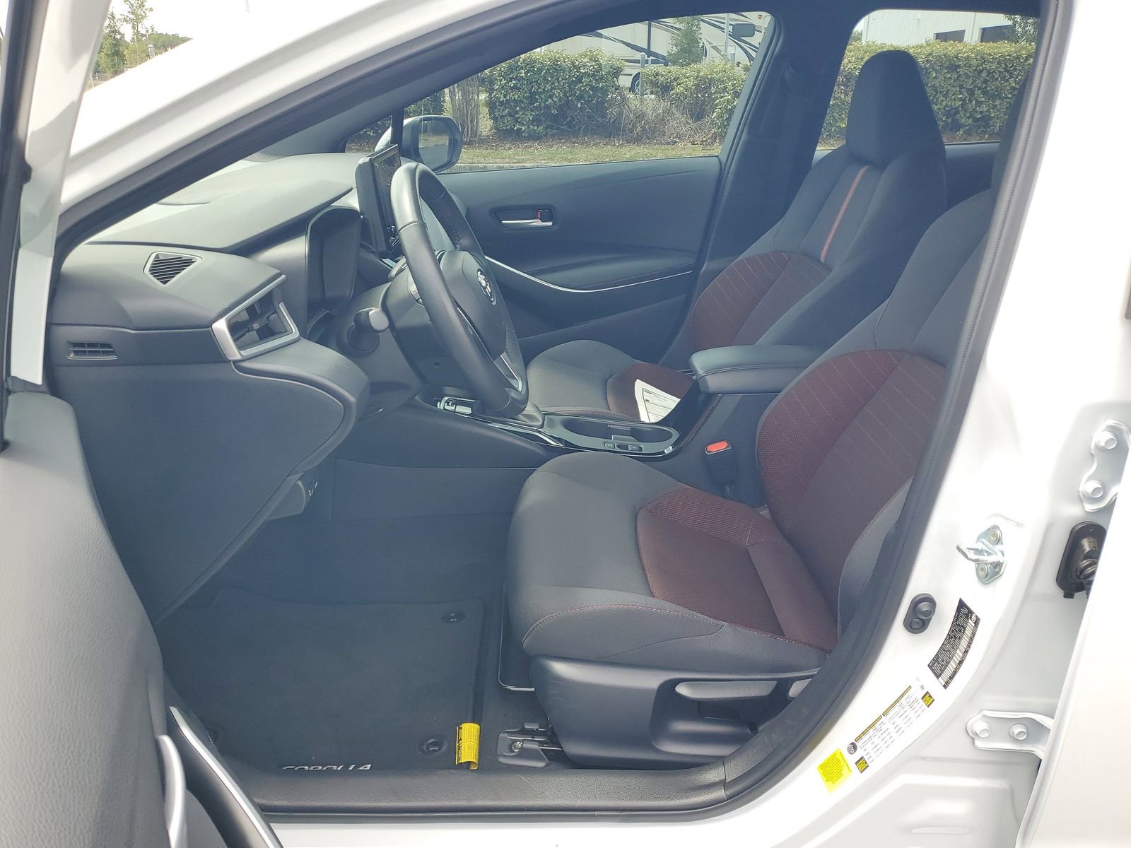 Used 2024 Toyota Corolla SE FWD image 17