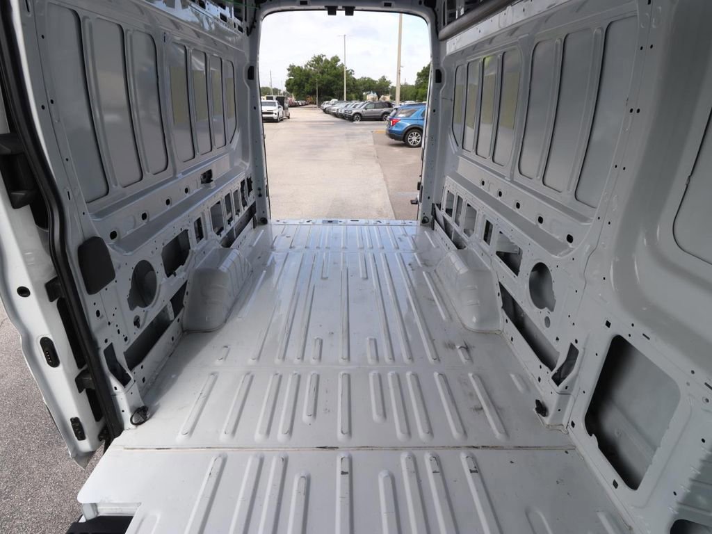 Certified 2025 Ford Transit 250 148 High Roof Extended image 12