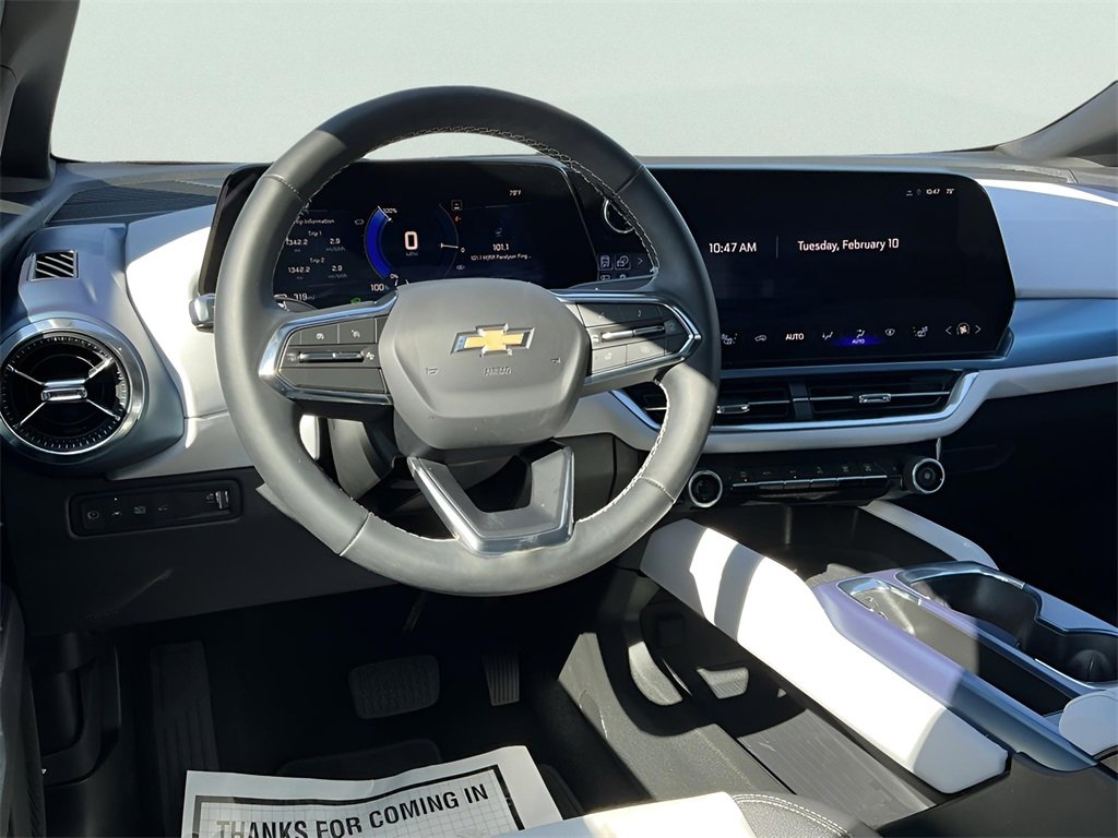 Used 2025 Chevrolet Equinox EV LT image 30