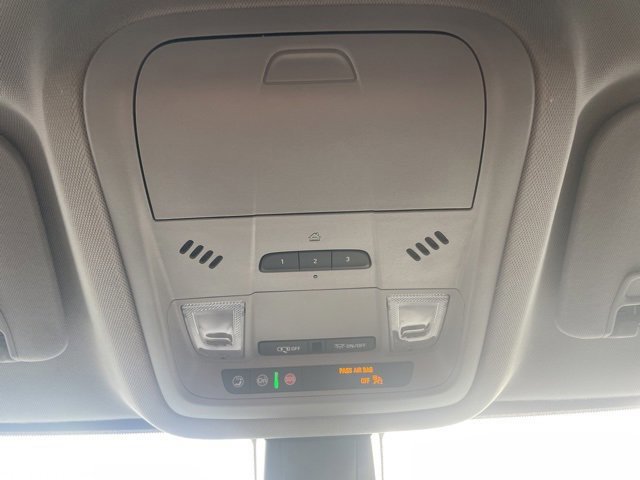 Used 2023 GMC Acadia SLT image 31