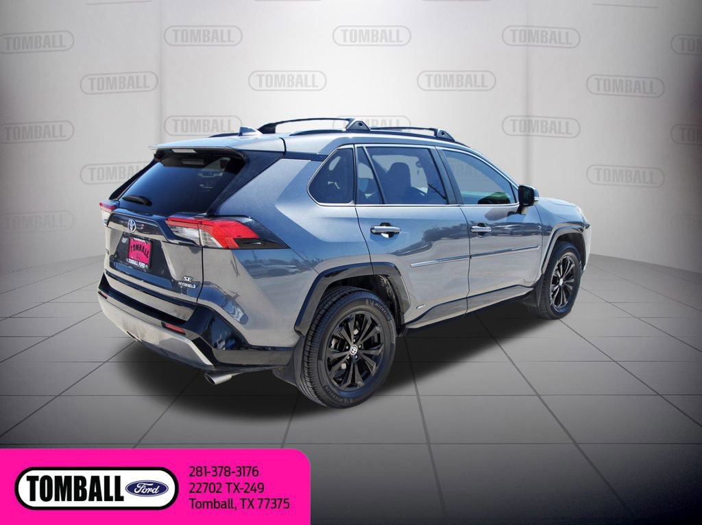 Used 2022 Toyota RAV4 SE image 5