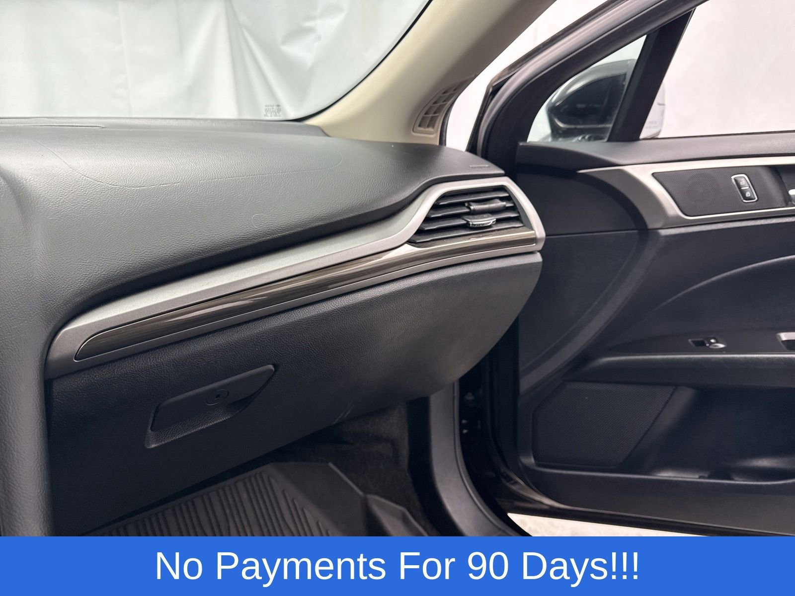 Certified 2018 Ford Fusion SE w/ Fusion SE Technology Package image 22