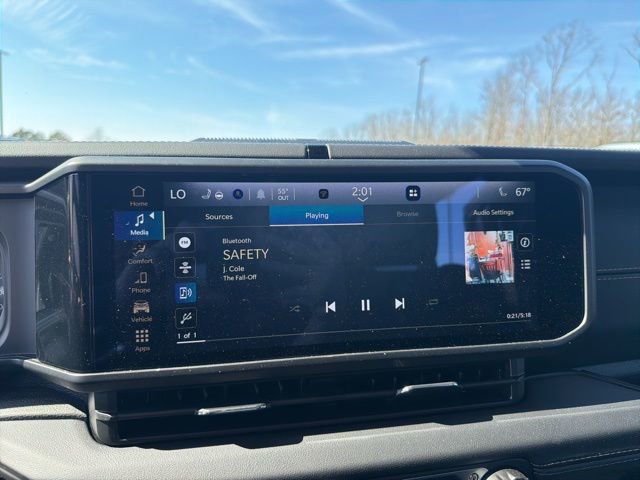 Used 2024 Jeep Wrangler Sahara image 6