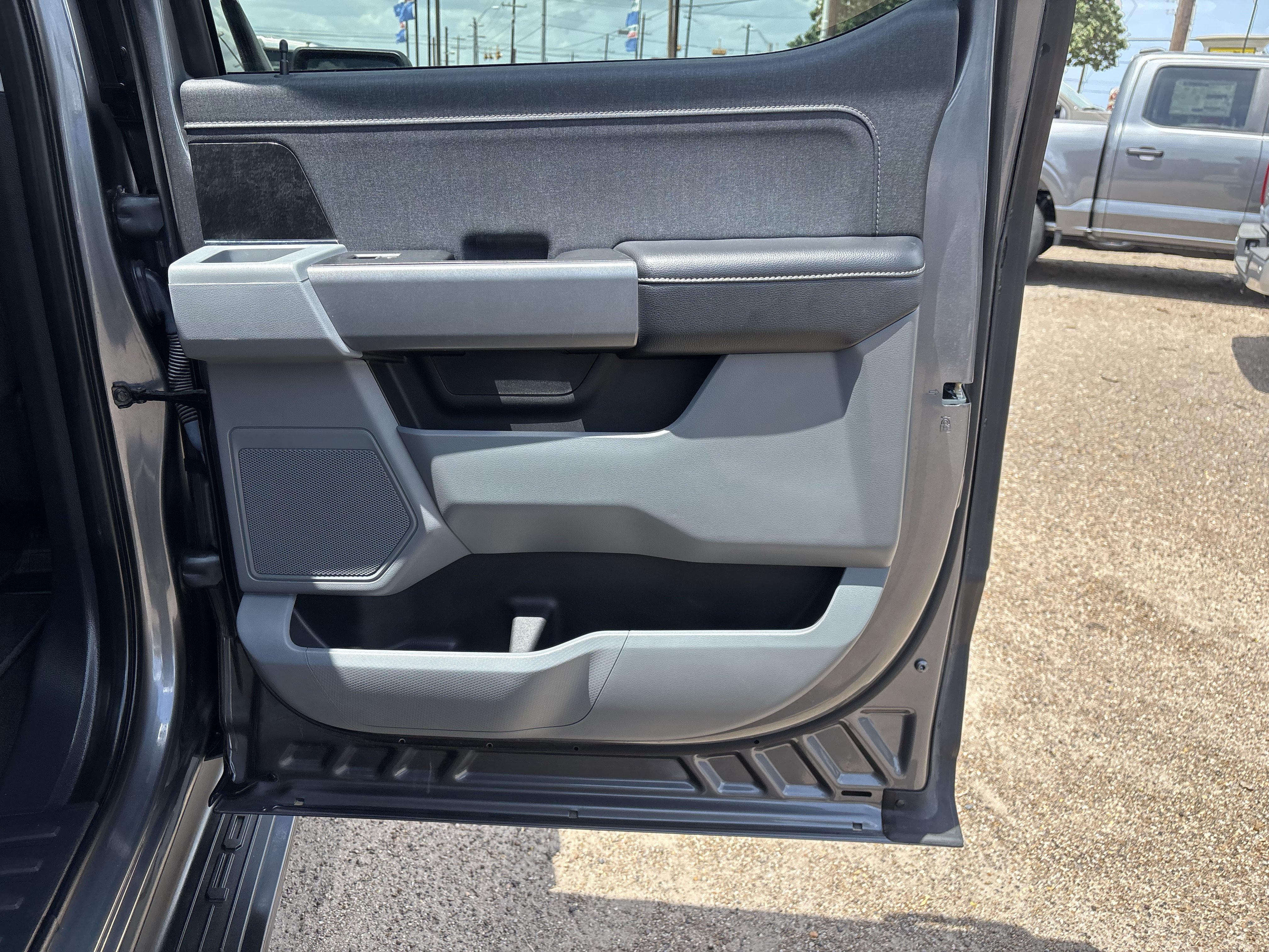 Certified 2023 Ford F150 Lightning XLT AWD/4WD image 9