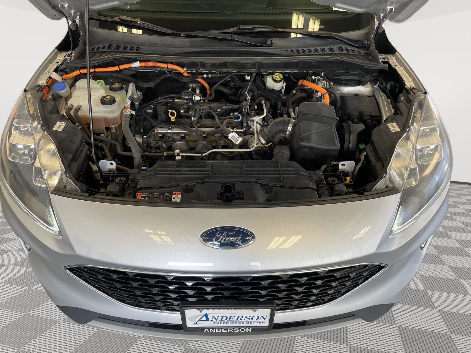 Certified 2020 Ford Escape Titanium w/ Titanium Premium Package 2.0 image 42