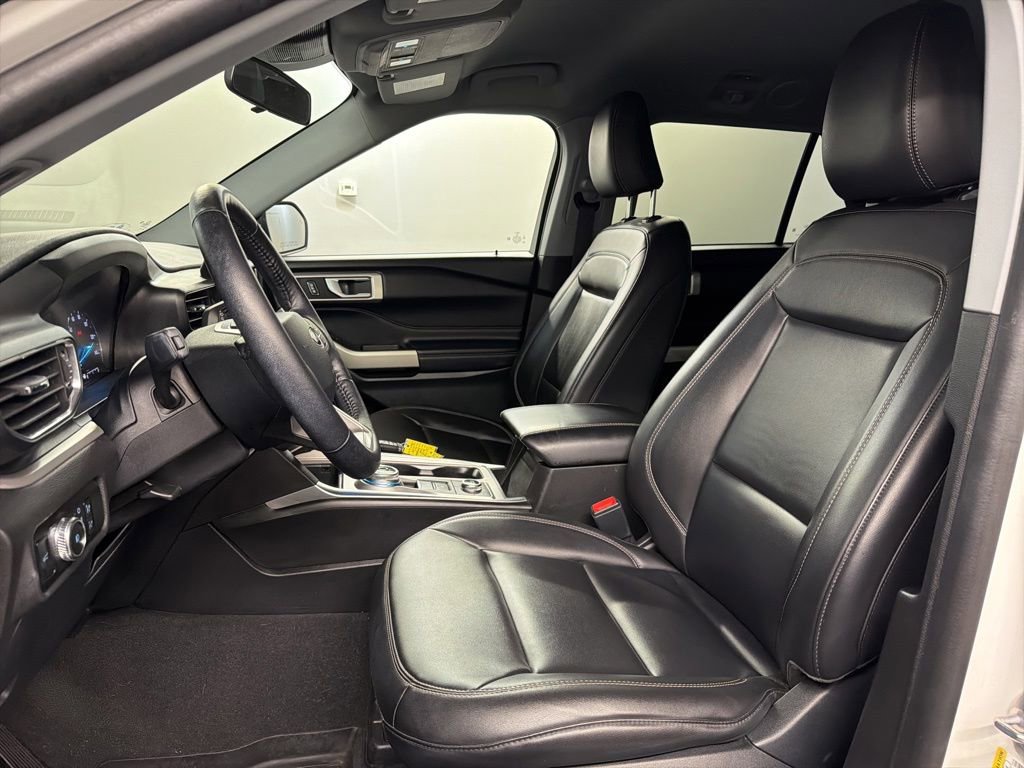 Certified 2023 Ford Explorer XLT w/ Equipment Group 202A AWD/4WD image 28