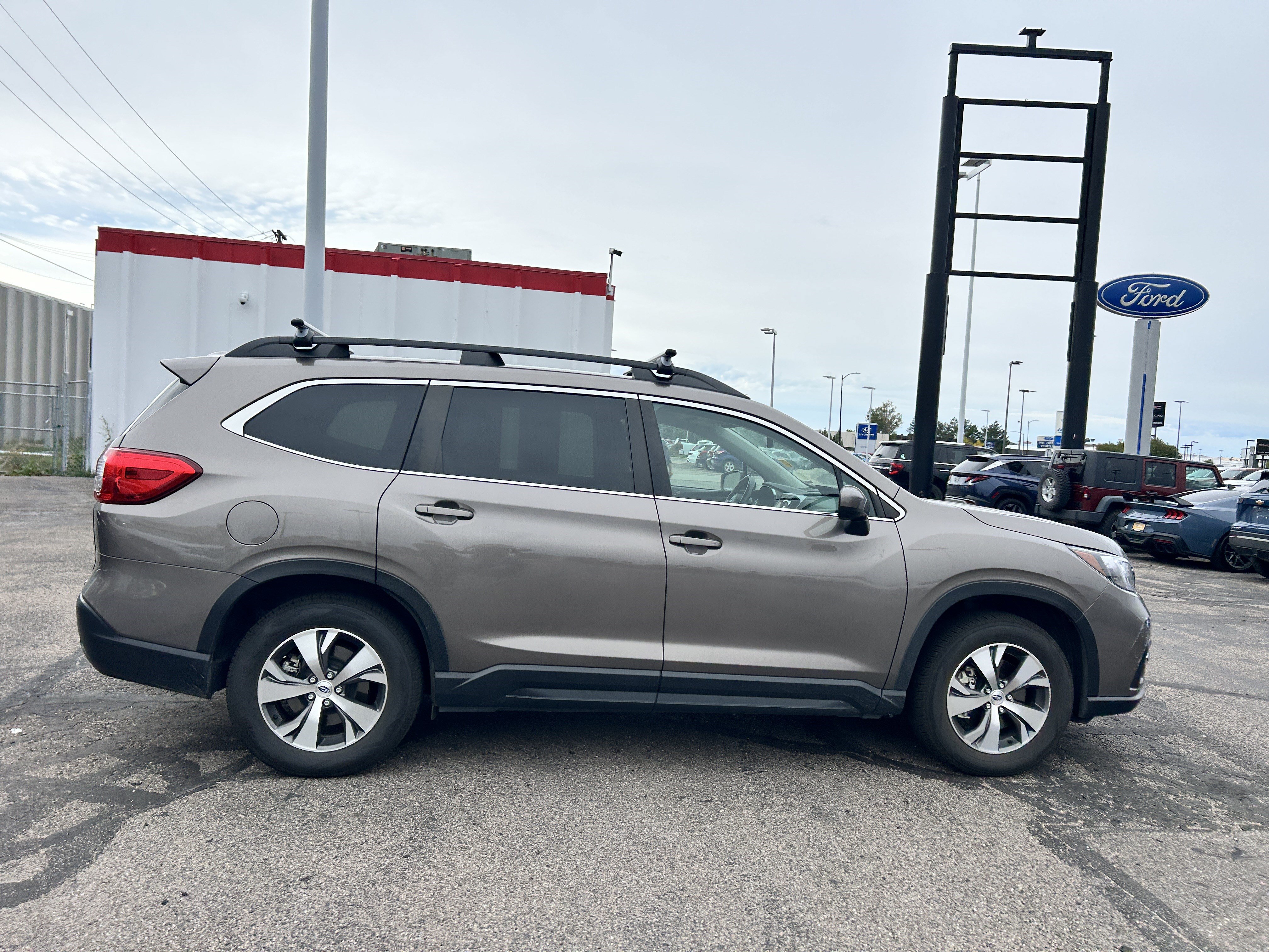 Used 2022 Subaru Ascent Premium w/ Convenience Package AWD/4WD image 7