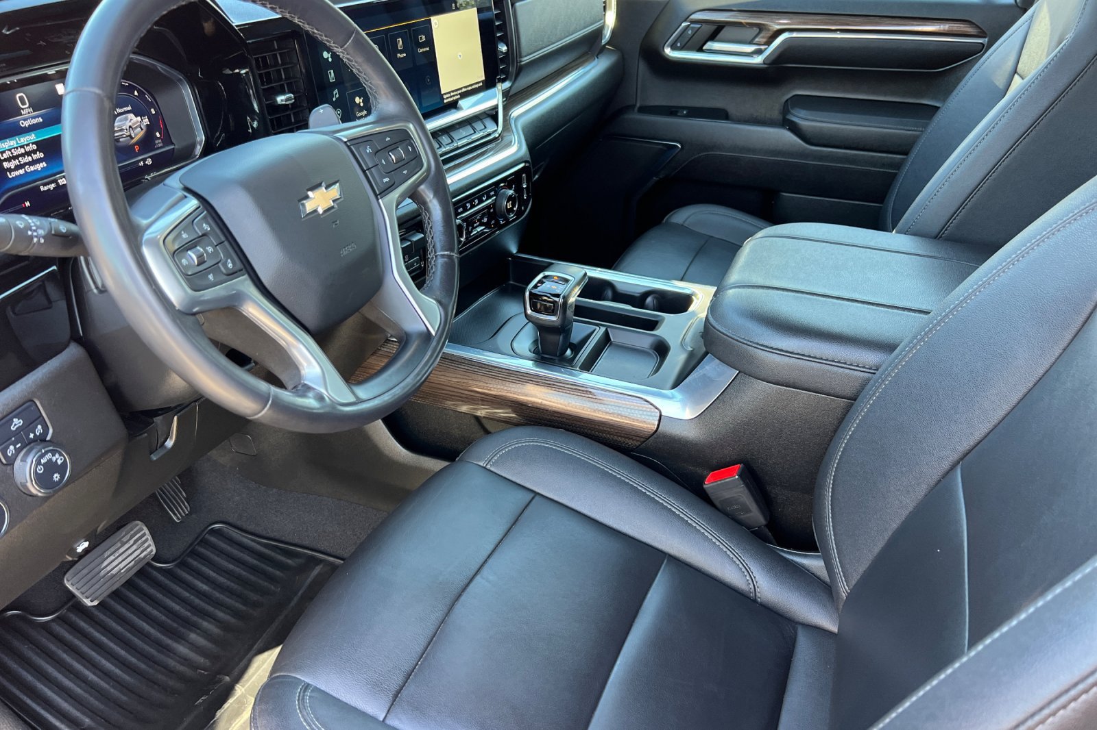 Used 2023 Chevrolet Silverado 1500 LT AWD/4WD image 12